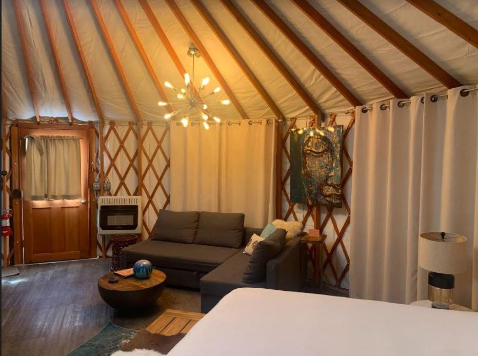 Escalante Yurts - Luxury Lodging Eksteriør billede