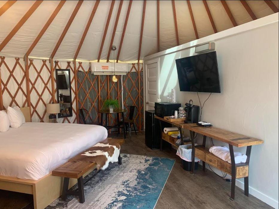 Escalante Yurts - Luxury Lodging Eksteriør billede